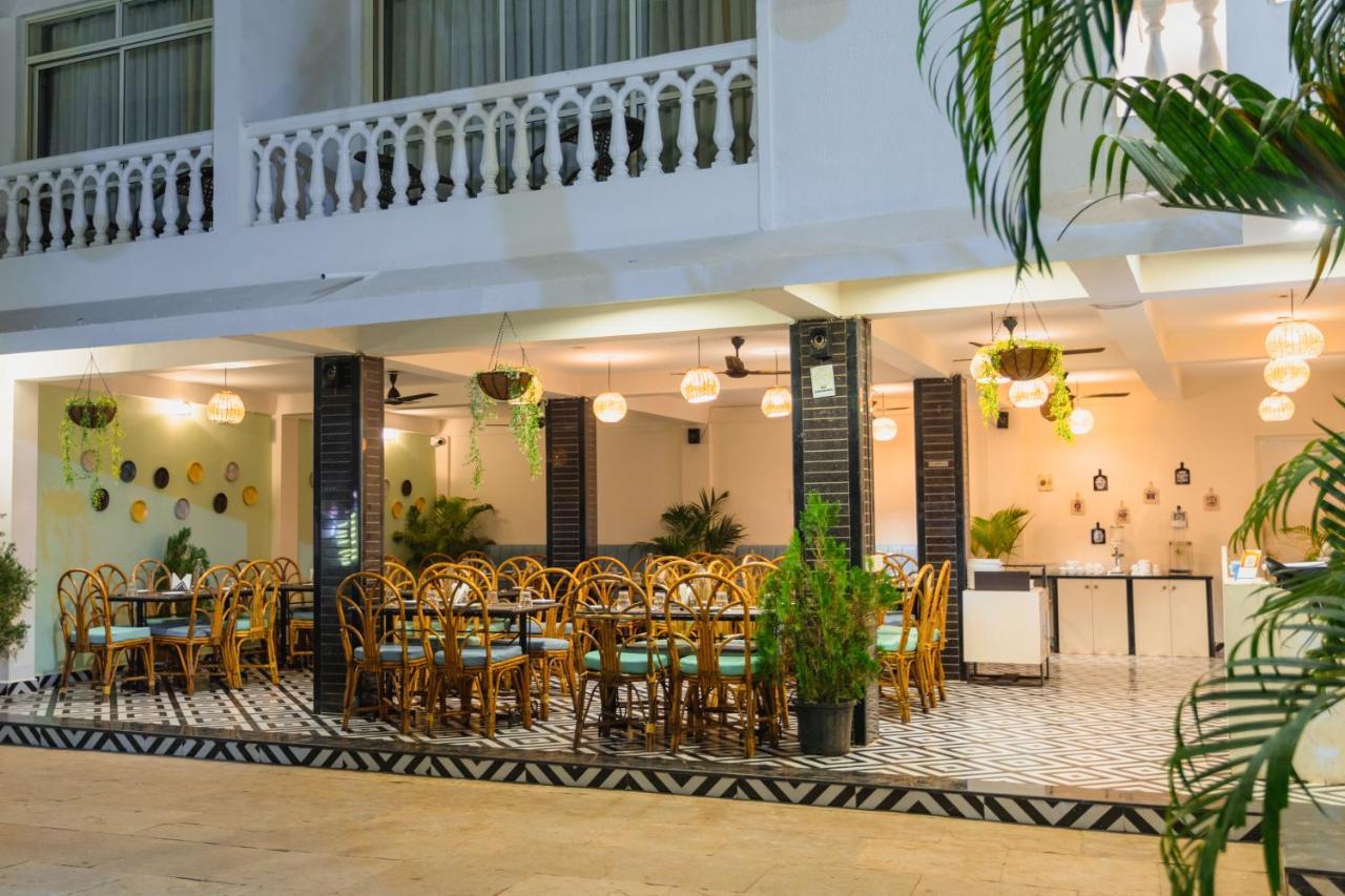 La Vaiencia Beach Resort, Morjim Exterior foto